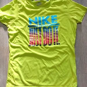 Women's Nike Large tee